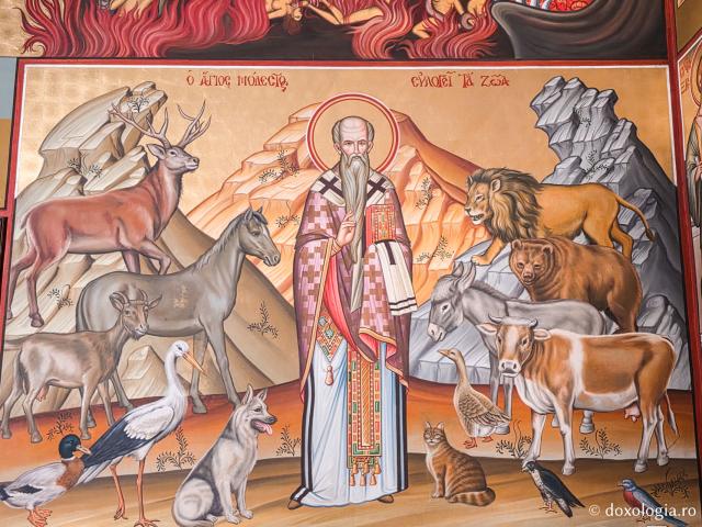 Sfântul Modest - Clipe de răgaz în fața frescelor din biserica principală a Mănăstirii Sfântului Cuvios Sava cel Nou din Kalymnos