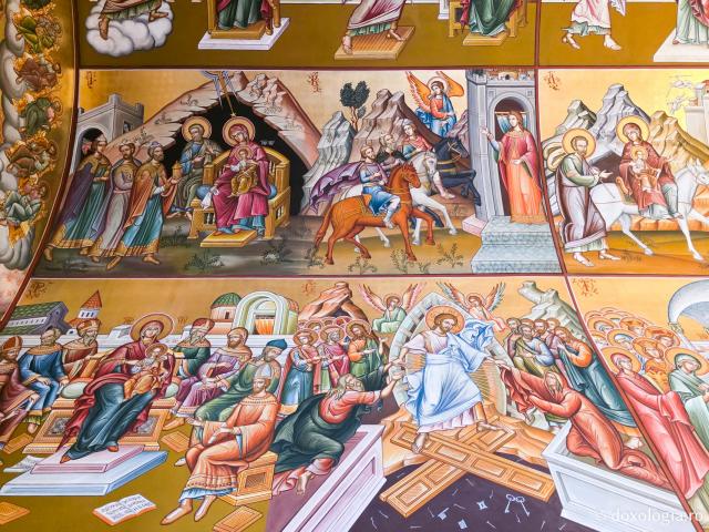 Clipe de răgaz în fața frescelor din biserica principală a Mănăstirii Sfântului Cuvios Sava cel Nou din Kalymnos