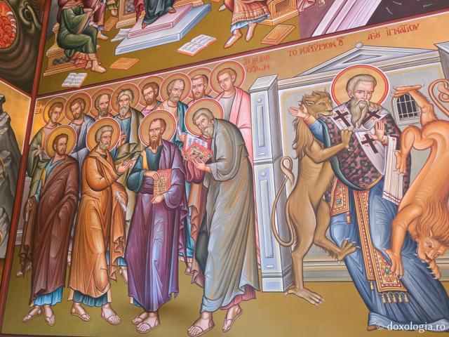 Clipe de răgaz în fața frescelor din biserica principală a Mănăstirii Sfântului Cuvios Sava cel Nou din Kalymnos