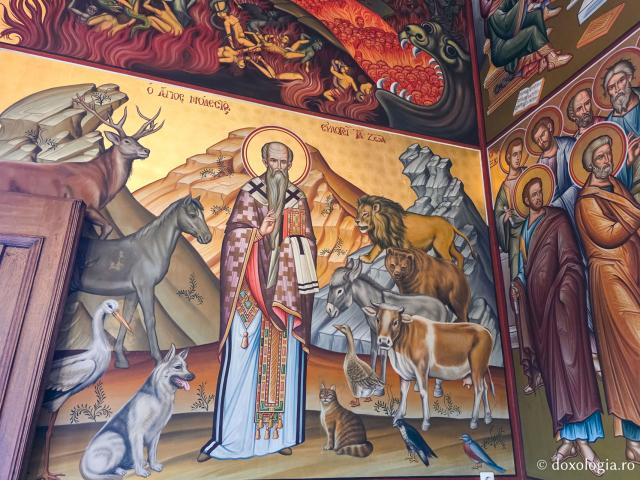Sfântul Modest - Clipe de răgaz în fața frescelor din biserica principală a Mănăstirii Sfântului Cuvios Sava cel Nou din Kalymnos