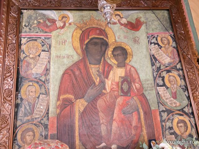 Icoana cu trei ochi a Maicii Domnului „Eleusa” din Patmos – icoana ce a dispărut trei zile în timpul Sfintei Liturghii / Foto: Magda Buftea Icoana cu trei ochi a Maicii Domnului „Eleusa” din Patmos – icoana ce a dispărut trei zile în timpul Sfintei Liturghii