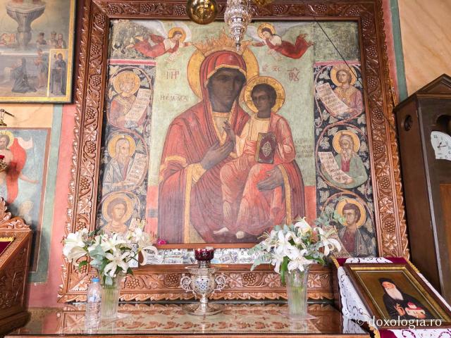 Icoana cu trei ochi a Maicii Domnului „Eleusa” - Mănăstirea „Izvorul Tămăduirii” din Patmos – locașul ce adăpostește Icoana cu trei ochi a Maicii Domnului „Eleusa”