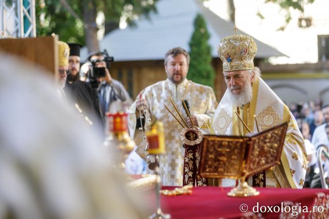 Sfânta Liturghie de la Proclamarea Canonizării Sfântului Cuvios Mărturisitor Sofian de la Antim