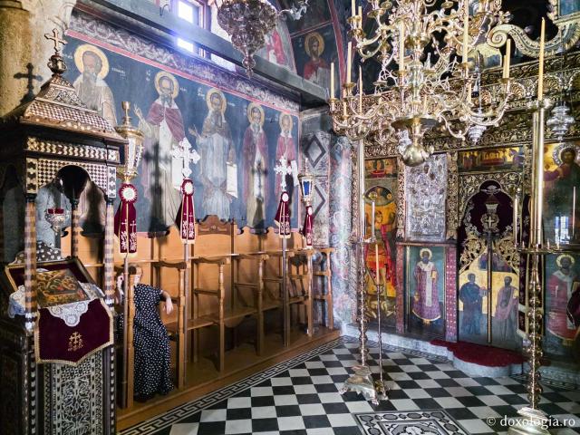 Mănăstirea „Izvorul Tămăduirii” din Patmos – locașul ce adăpostește Icoana cu trei ochi a Maicii Domnului „Eleusa” / Foto: Magda Buftea Mănăstirea „Izvorul Tămăduirii” din Patmos – locașul ce adăpostește Icoana cu trei ochi a Maicii Domnului „Eleusa”