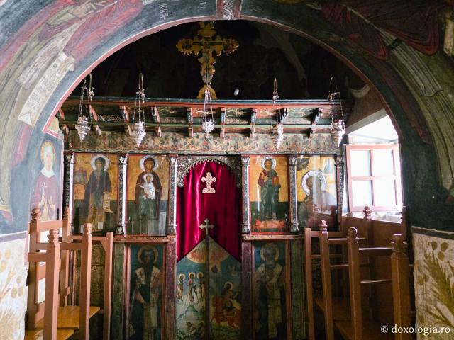 Mănăstirea „Izvorul Tămăduirii” din Patmos – locașul ce adăpostește Icoana cu trei ochi a Maicii Domnului „Eleusa” / Foto: Magda Buftea Mănăstirea „Izvorul Tămăduirii” din Patmos – locașul ce adăpostește Icoana cu trei ochi a Maicii Domnului „Eleusa”