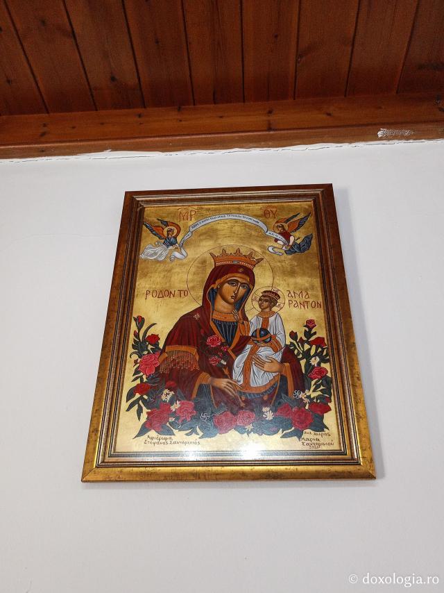 Pași de pelerin la Mănăstirea „Panaghia Tsambika” din Rodos, mănăstirea cea veche sau „Tsambika de sus”