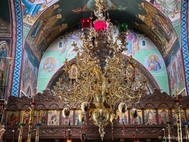 Popas duhovnicesc la Mănăstirea „Panaghia Paramythia” din Insula Rodos