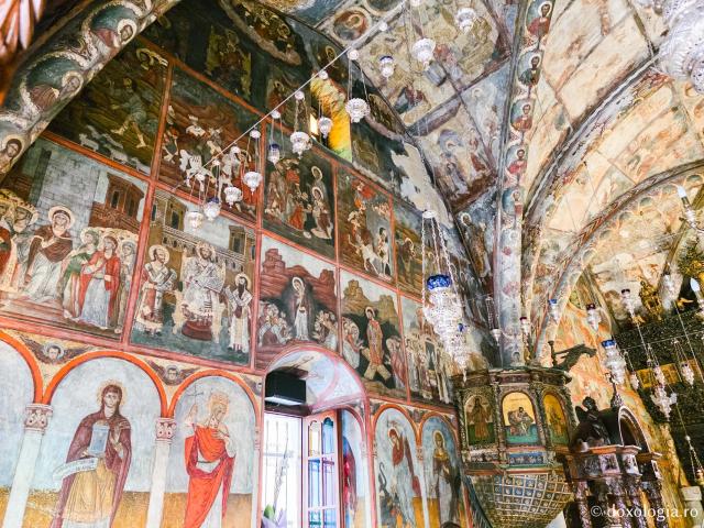 Mănăstirea „Sfântul Arhanghel Mihail” Panormiti din Insula Symi – unul dintre cele mai importante locuri de pelerinaj din Marea Egee