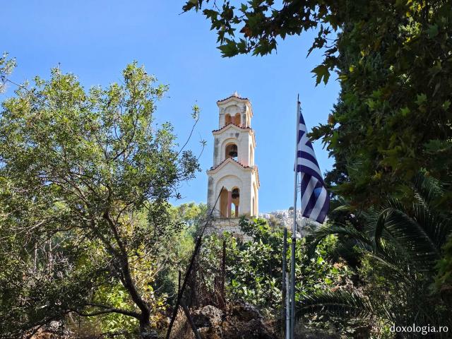 Frumusețea Mănăstirii „Sfântul Ierarh Nectarie” Kryoneri din Insula Rodos