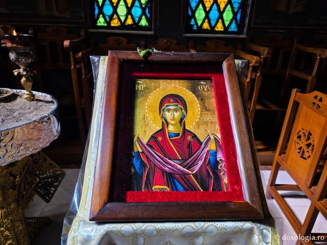 Frumusețea Mănăstirii „Sfântul Ierarh Nectarie” Kryoneri din Insula Rodos