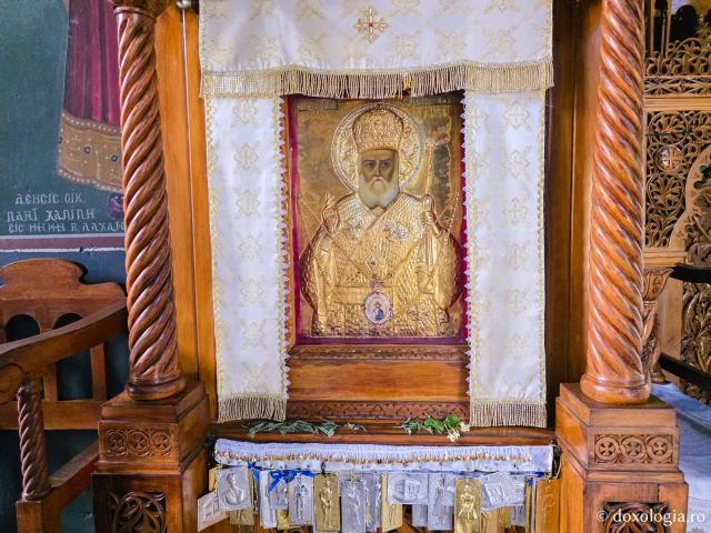Frumusețea Mănăstirii „Sfântul Ierarh Nectarie” Kryoneri din Insula Rodos