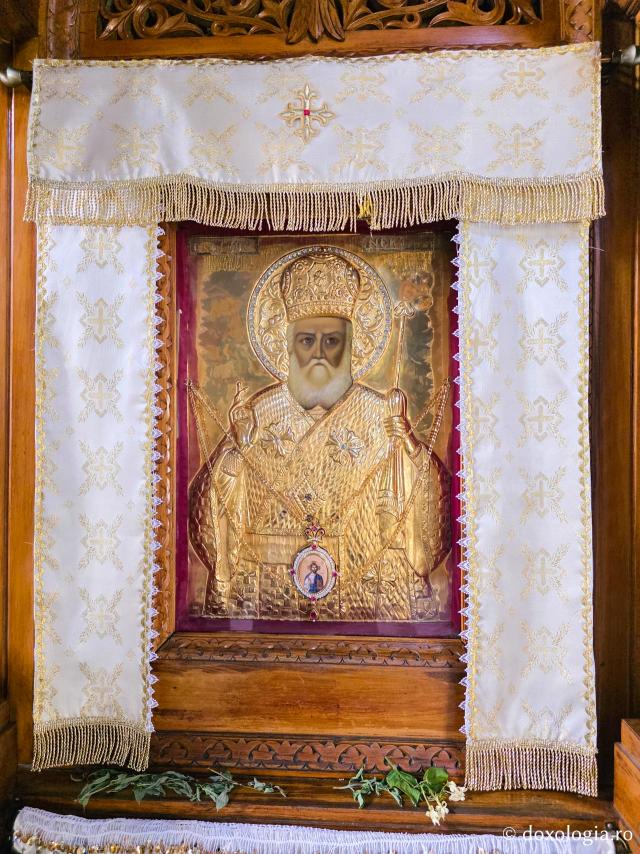 Frumusețea Mănăstirii „Sfântul Ierarh Nectarie” Kryoneri din Insula Rodos