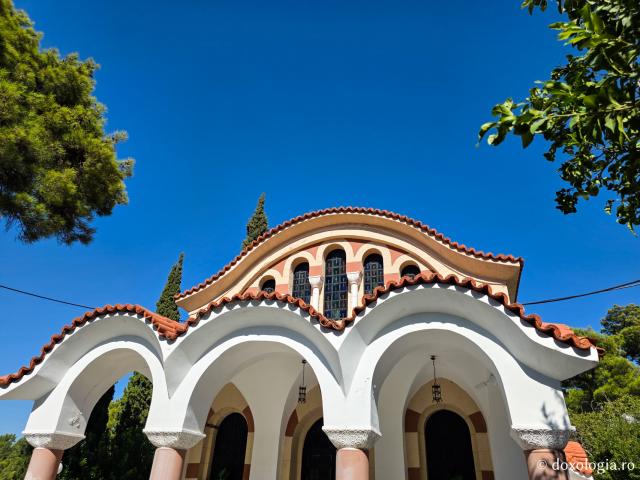 Frumusețea Mănăstirii „Sfântul Ierarh Nectarie” Kryoneri din Insula Rodos