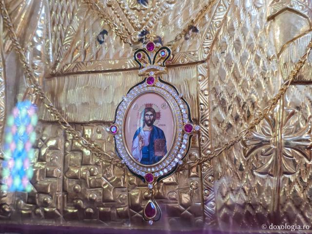 Frumusețea Mănăstirii „Sfântul Ierarh Nectarie” Kryoneri din Insula Rodos