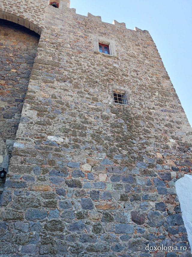 Mănăstirea „Sfântul Ioan Teologul” din Insula Patmos, considerată cea mai importantă mănăstire de la Marea Egee