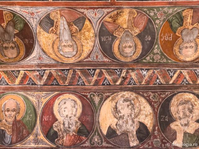 Pași de pelerin la Mănăstirea „Sfântul Arhanghel Mihail” Roukouniotis din Insula Symi