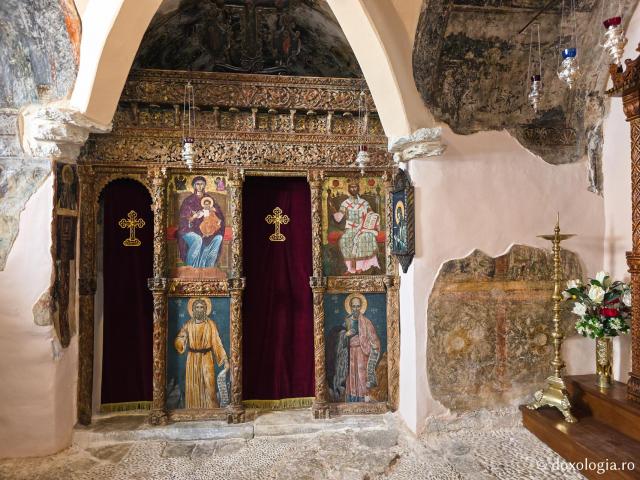 Pași de pelerin la Mănăstirea „Sfântul Arhanghel Mihail” Roukouniotis din Insula Symi