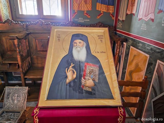 Închinare la moaștele Sfântului Amfilohie Makris din Patmos