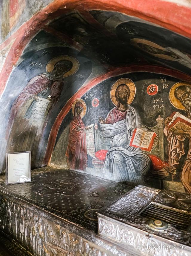 Închinare la moaștele Sfântul Cuvios Hristodul din Patmos