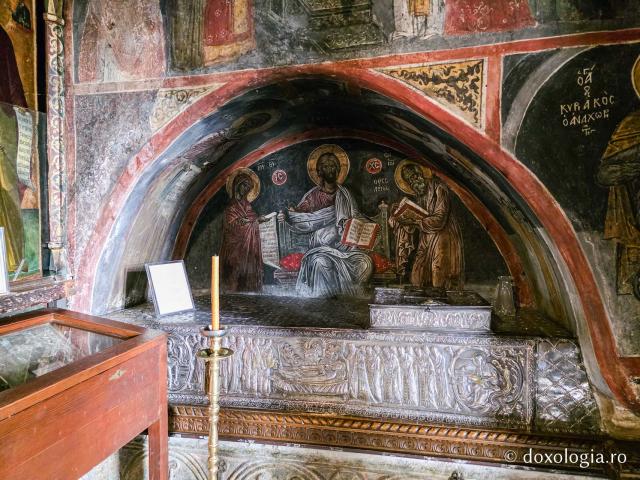Închinare la moaștele Sfântul Cuvios Hristodul din Patmos
