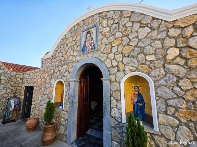 Închinare la moaștele Sfântului Cuvios Sava cel Nou din Kalymnos