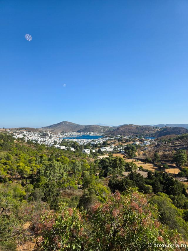 Peștera Apocalipsei din Insula Patmos – locul în care Sfântului Ioan Evanghelistul i s-a descoperit taina cea de pe urmă / Foto: Magda Buftea Peștera Apocalipsei din Insula Patmos – locul în care Sfântului Ioan Evanghelistul i s-a descoperit taina cea de pe urmă