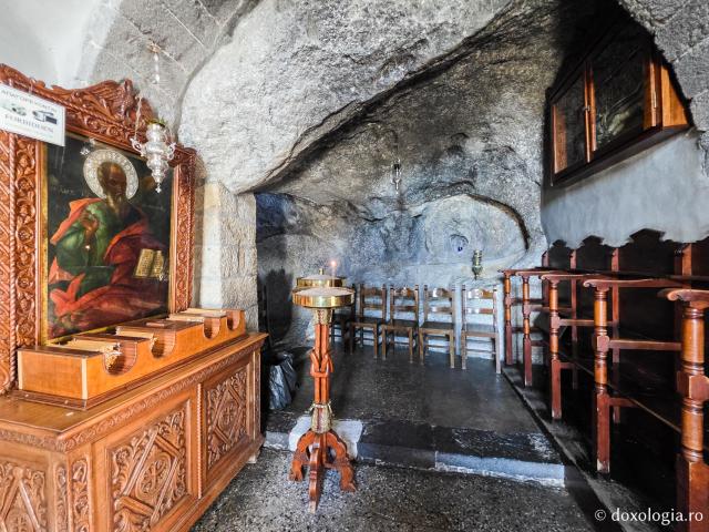 Peștera Apocalipsei din Insula Patmos – locul în care Sfântului Ioan Evanghelistul i s-a descoperit taina cea de pe urmă / Foto: Magda Buftea Peștera Apocalipsei din Insula Patmos – locul în care Sfântului Ioan Evanghelistul i s-a descoperit taina cea de pe urmă