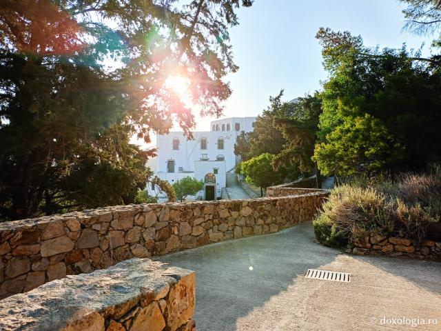 Peștera Apocalipsei din Insula Patmos – locul în care Sfântului Ioan Evanghelistul i s-a descoperit taina cea de pe urmă Peștera Apocalipsei din Insula Patmos – locul în care Sfântului Ioan Evanghelistul i s-a descoperit taina cea de pe urmă