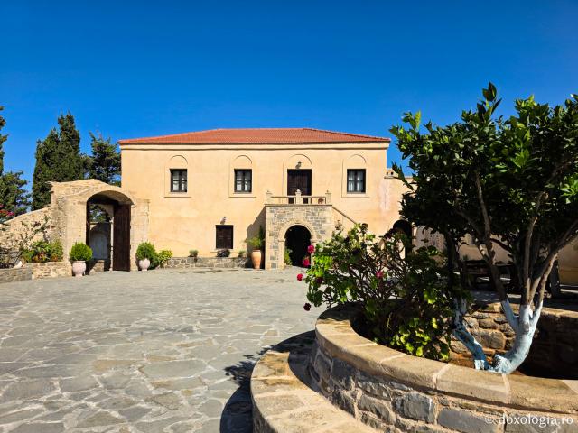 Frumusețea Mănăstirii „Panaghia Skiadeni” din Rodos