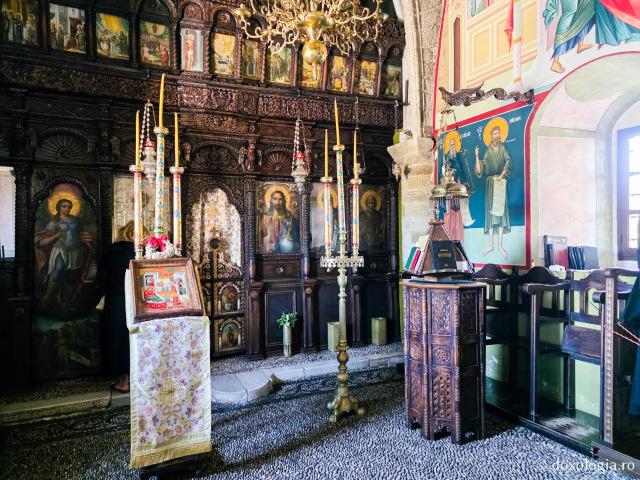 Frumusețea Mănăstirii „Panaghia Skiadeni” din Rodos