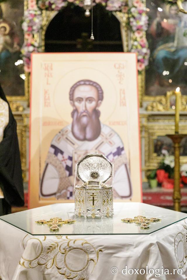 Racla cu moaștele Sfântului Ierarh Grigorie Palama