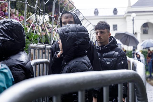 (Foto) Primii pași în taina rugăciunii – copii la hramul Sfintei Parascheva