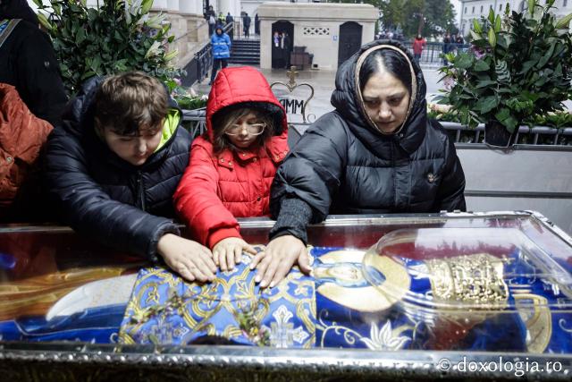 Jurnal de pelerin la Sfânta Cuvioasă Parascheva – Ziua a II-a, 9 octombrie 2025 / foto: Oana Nechifor (Foto) Jurnal de pelerin la Sfânta Cuvioasă Parascheva – Ziua II