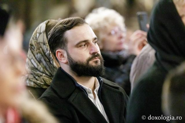 PS Teofil Trotușanul a slujit Sfânta Liturghie în a patra zi a Hramului Sfintei Parascheva / foto: Oana Nechifor (Foto) PS Teofil Trotușanul a slujit Sfânta Liturghie în a patra zi a Hramului Sfintei Parascheva