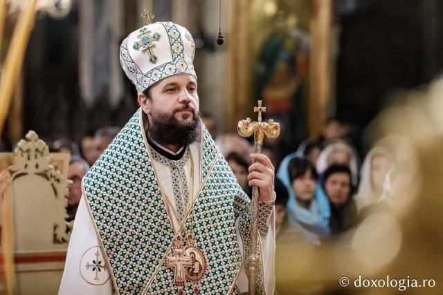 PS Teofil Trotușanul a slujit Sfânta Liturghie în a patra zi a Hramului Sfintei Parascheva / foto: Oana Nechifor (Foto) PS Teofil Trotușanul a slujit Sfânta Liturghie în a patra zi a Hramului Sfintei Parascheva
