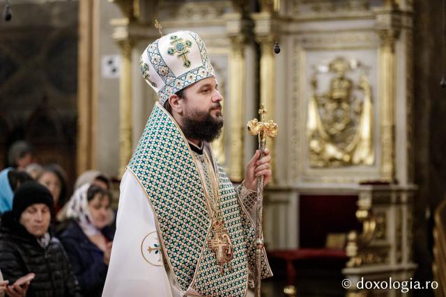 PS Teofil Trotușanul a slujit Sfânta Liturghie în a patra zi a Hramului Sfintei Parascheva / foto: Oana Nechifor (Foto) PS Teofil Trotușanul a slujit Sfânta Liturghie în a patra zi a Hramului Sfintei Parascheva