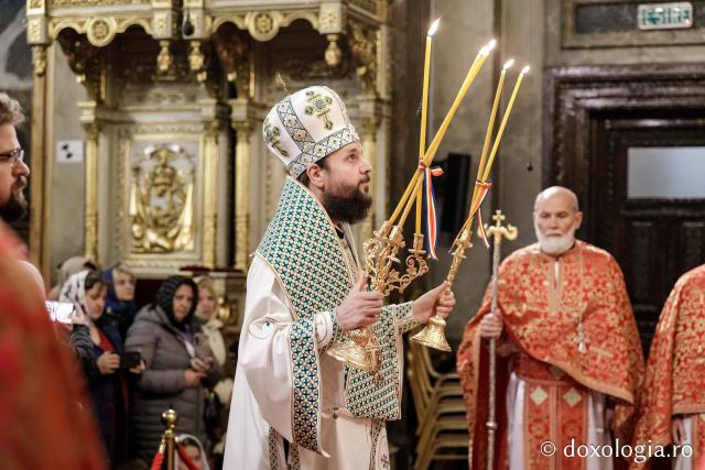 PS Teofil Trotușanul a slujit Sfânta Liturghie în a patra zi a Hramului Sfintei Parascheva / foto: Oana Nechifor (Foto) PS Teofil Trotușanul a slujit Sfânta Liturghie în a patra zi a Hramului Sfintei Parascheva