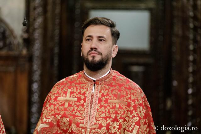 PS Teofil Trotușanul a slujit Sfânta Liturghie în a patra zi a Hramului Sfintei Parascheva / foto: Oana Nechifor (Foto) PS Teofil Trotușanul a slujit Sfânta Liturghie în a patra zi a Hramului Sfintei Parascheva