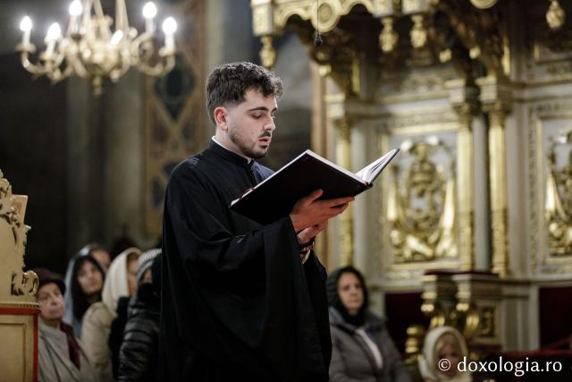 PS Teofil Trotușanul a slujit Sfânta Liturghie în a patra zi a Hramului Sfintei Parascheva / foto: Oana Nechifor (Foto) PS Teofil Trotușanul a slujit Sfânta Liturghie în a patra zi a Hramului Sfintei Parascheva