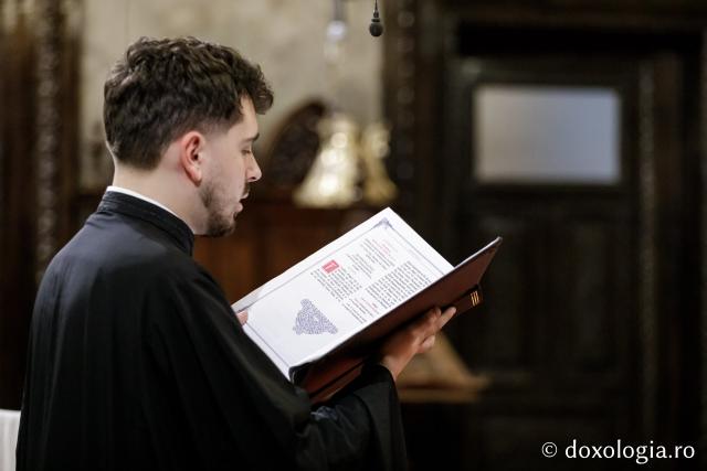 PS Teofil Trotușanul a slujit Sfânta Liturghie în a patra zi a Hramului Sfintei Parascheva / foto: Oana Nechifor (Foto) PS Teofil Trotușanul a slujit Sfânta Liturghie în a patra zi a Hramului Sfintei Parascheva