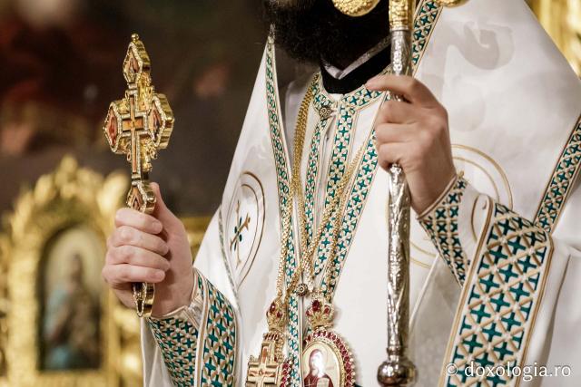 PS Teofil Trotușanul a slujit Sfânta Liturghie în a patra zi a Hramului Sfintei Parascheva / foto: Oana Nechifor (Foto) PS Teofil Trotușanul a slujit Sfânta Liturghie în a patra zi a Hramului Sfintei Parascheva
