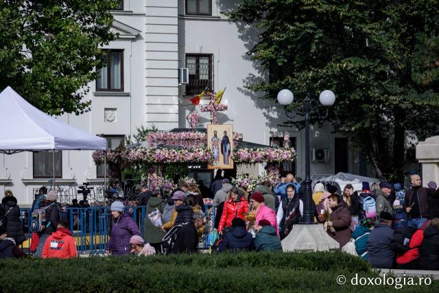 Jurnal de pelerin la Sfânta Cuvioasă Parascheva – Ziua a IV-a, 11 octombrie 2025 / foto: Oana Nechifor (Foto) Dor de sfinți și chipuri luminate: jurnal de pelerin la Sfânta Cuvioasă Parascheva – Ziua a IV-a