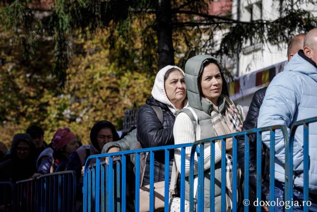Jurnal de pelerin la Sfânta Cuvioasă Parascheva – Ziua a IV-a, 11 octombrie 2025 / foto: Oana Nechifor (Foto) Dor de sfinți și chipuri luminate: jurnal de pelerin la Sfânta Cuvioasă Parascheva – Ziua a IV-a
