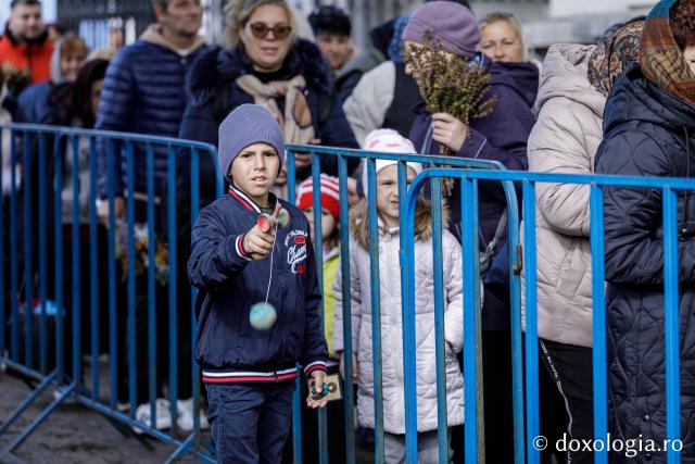 Jurnal de pelerin la Sfânta Cuvioasă Parascheva – Ziua a IV-a, 11 octombrie 2025 / foto: Oana Nechifor (Foto) Dor de sfinți și chipuri luminate: jurnal de pelerin la Sfânta Cuvioasă Parascheva – Ziua a IV-a