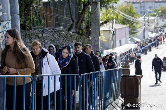 Jurnal de pelerin la Sfânta Cuvioasă Parascheva – Ziua a IV-a, 11 octombrie 2025 / foto: Oana Nechifor (Foto) Dor de sfinți și chipuri luminate: jurnal de pelerin la Sfânta Cuvioasă Parascheva – Ziua a IV-a