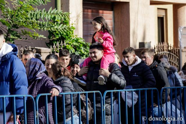 Jurnal de pelerin la Sfânta Cuvioasă Parascheva – Ziua a IV-a, 11 octombrie 2025 / foto: Oana Nechifor (Foto) Dor de sfinți și chipuri luminate: jurnal de pelerin la Sfânta Cuvioasă Parascheva – Ziua a IV-a
