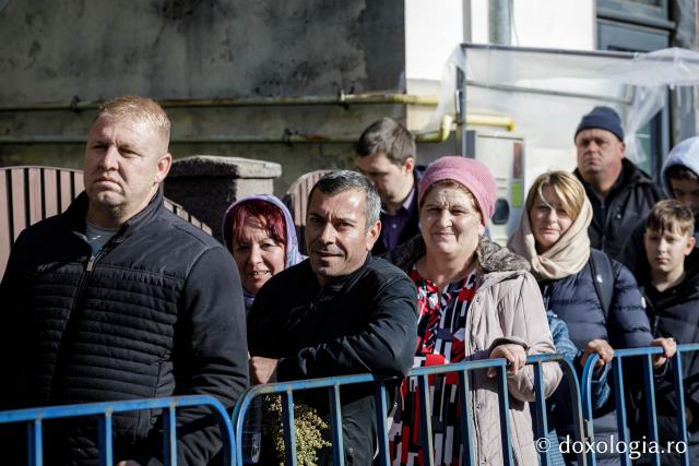 Jurnal de pelerin la Sfânta Cuvioasă Parascheva – Ziua a IV-a, 11 octombrie 2025 / foto: Oana Nechifor (Foto) Dor de sfinți și chipuri luminate: jurnal de pelerin la Sfânta Cuvioasă Parascheva – Ziua a IV-a