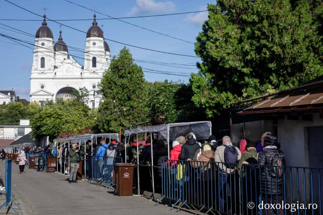 Jurnal de pelerin la Sfânta Cuvioasă Parascheva – Ziua a IV-a, 11 octombrie 2025 / foto: Oana Nechifor (Foto) Dor de sfinți și chipuri luminate: jurnal de pelerin la Sfânta Cuvioasă Parascheva – Ziua a IV-a