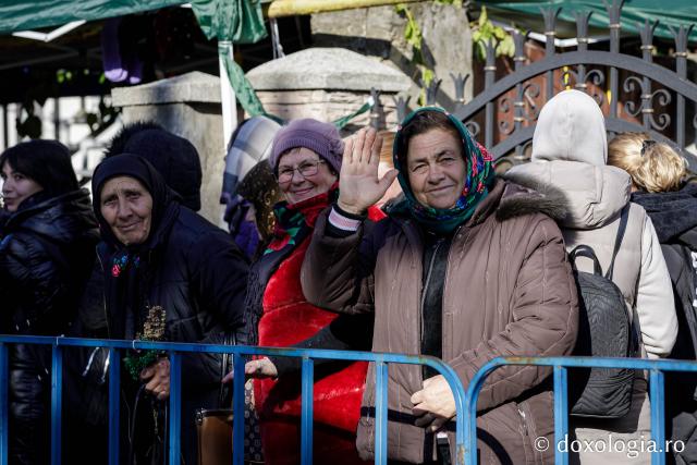 Jurnal de pelerin la Sfânta Cuvioasă Parascheva – Ziua a IV-a, 11 octombrie 2025 / foto: Oana Nechifor (Foto) Dor de sfinți și chipuri luminate: jurnal de pelerin la Sfânta Cuvioasă Parascheva – Ziua a IV-a