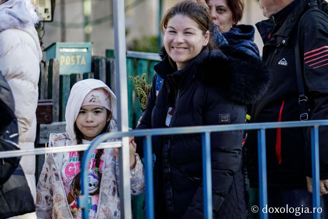 Jurnal de pelerin la Sfânta Cuvioasă Parascheva – Ziua a IV-a, 11 octombrie 2025 / foto: Oana Nechifor (Foto) Dor de sfinți și chipuri luminate: jurnal de pelerin la Sfânta Cuvioasă Parascheva – Ziua a IV-a